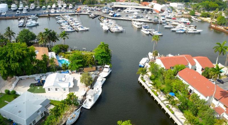 Riviera Luxury Living At River Oaks Marina And Tower Маямі Екстер'єр фото