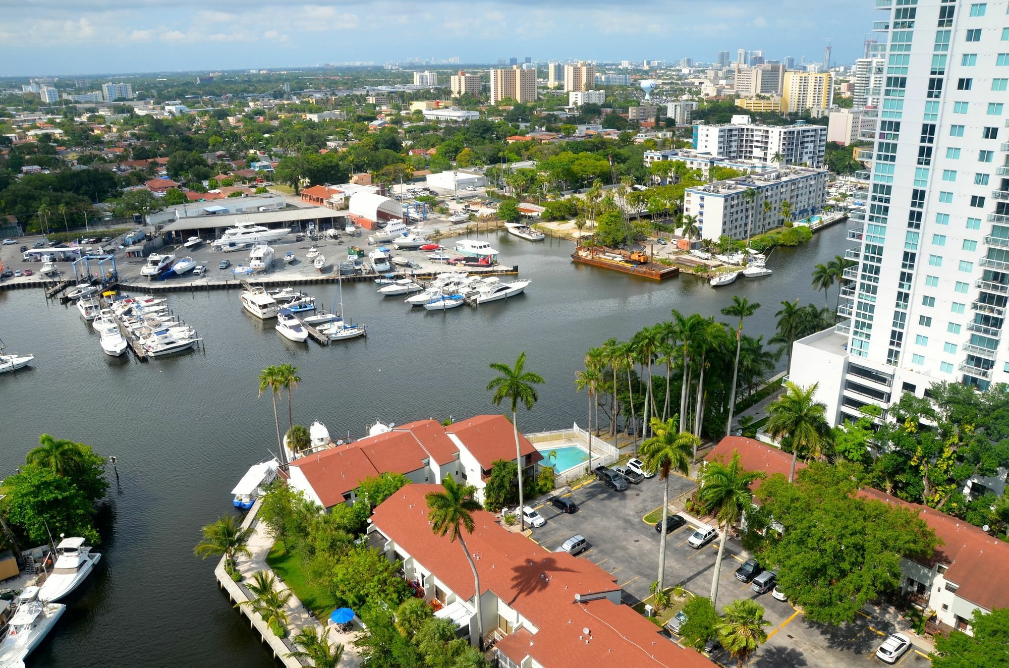 Riviera Luxury Living At River Oaks Marina And Tower Маямі Екстер'єр фото