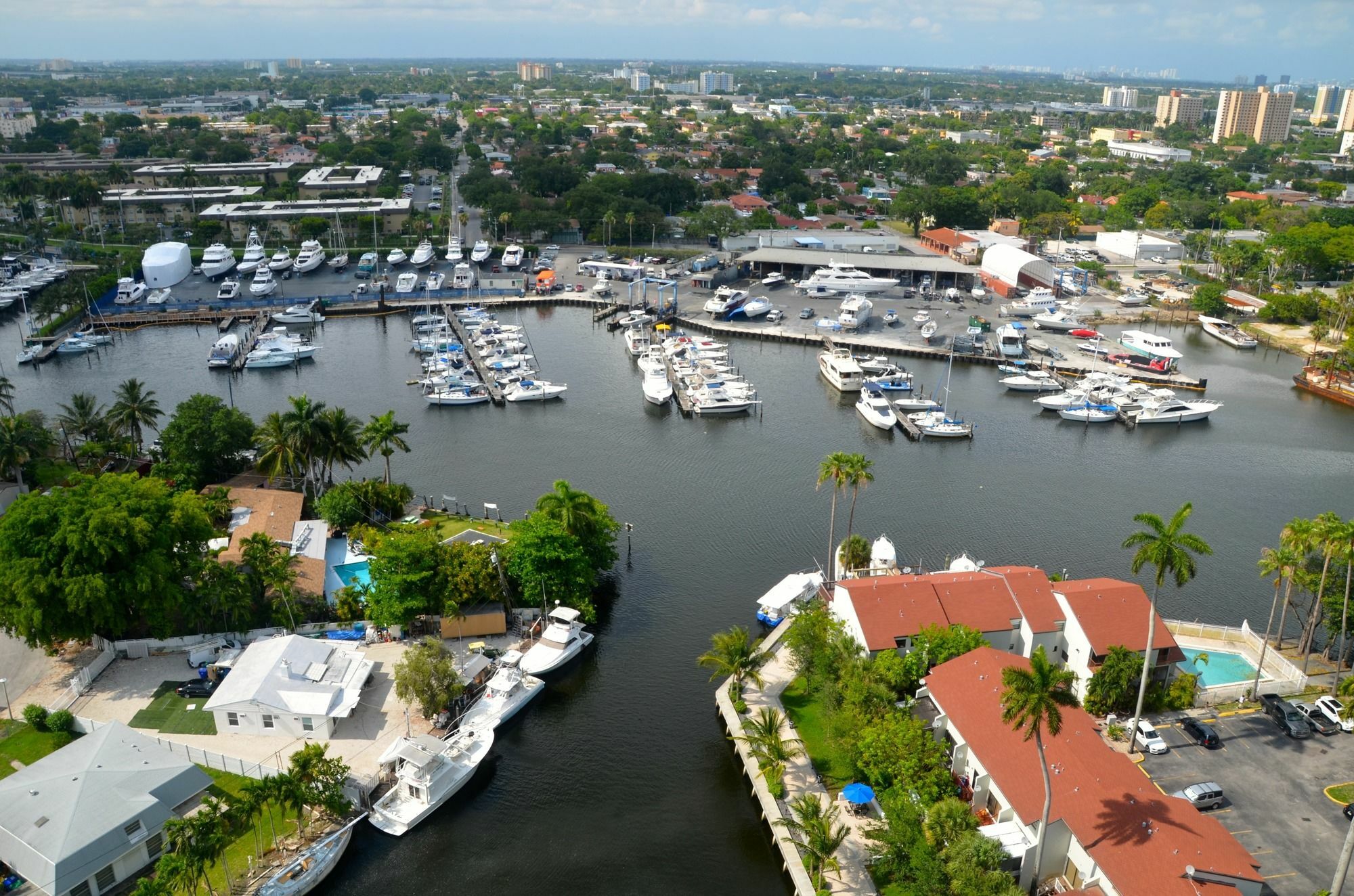 Riviera Luxury Living At River Oaks Marina And Tower Маямі Екстер'єр фото