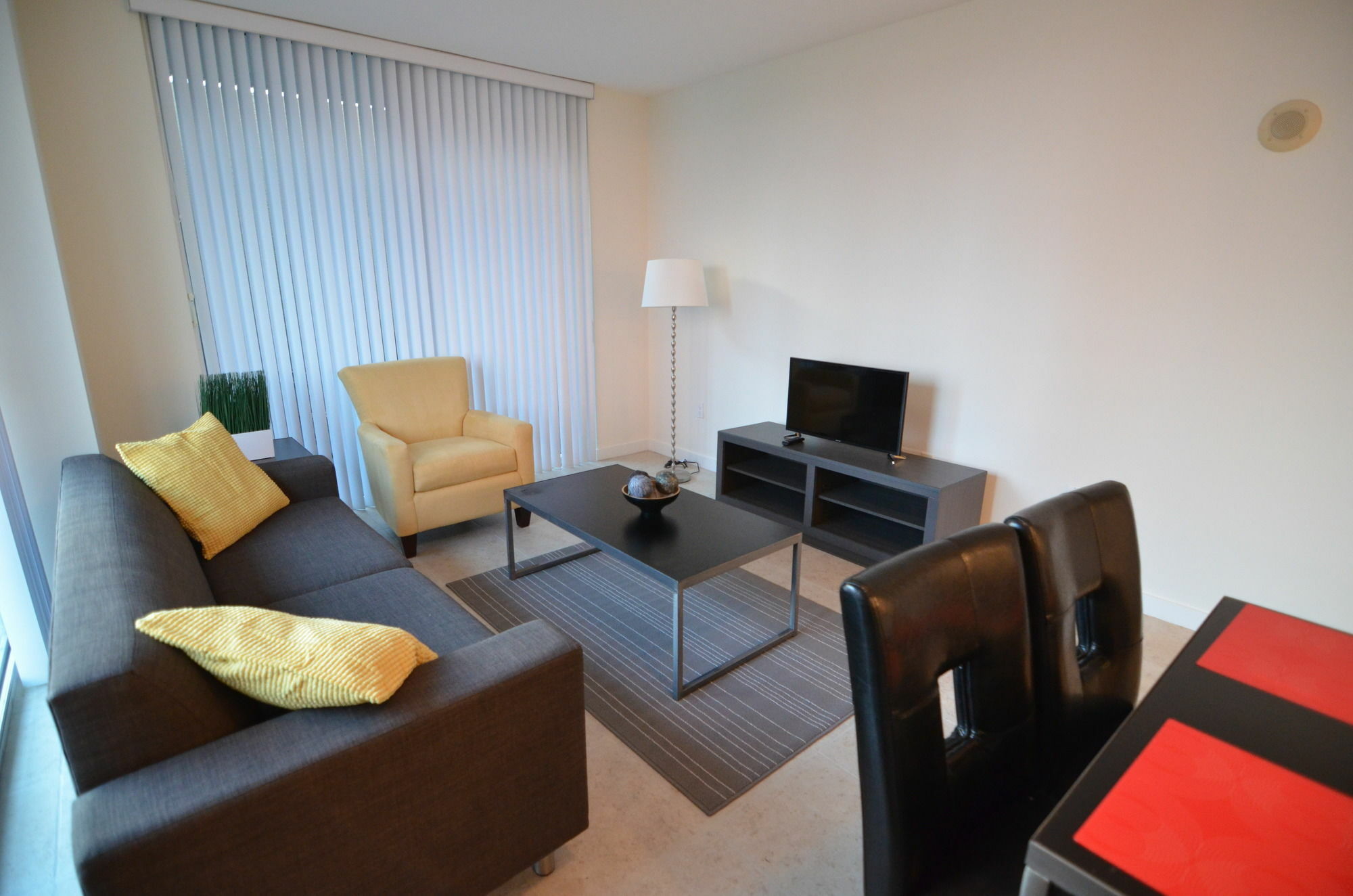 Riviera Luxury Living At River Oaks Marina And Tower Маямі Екстер'єр фото