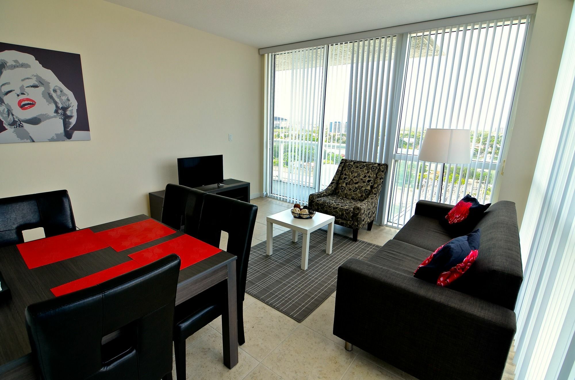 Riviera Luxury Living At River Oaks Marina And Tower Маямі Екстер'єр фото
