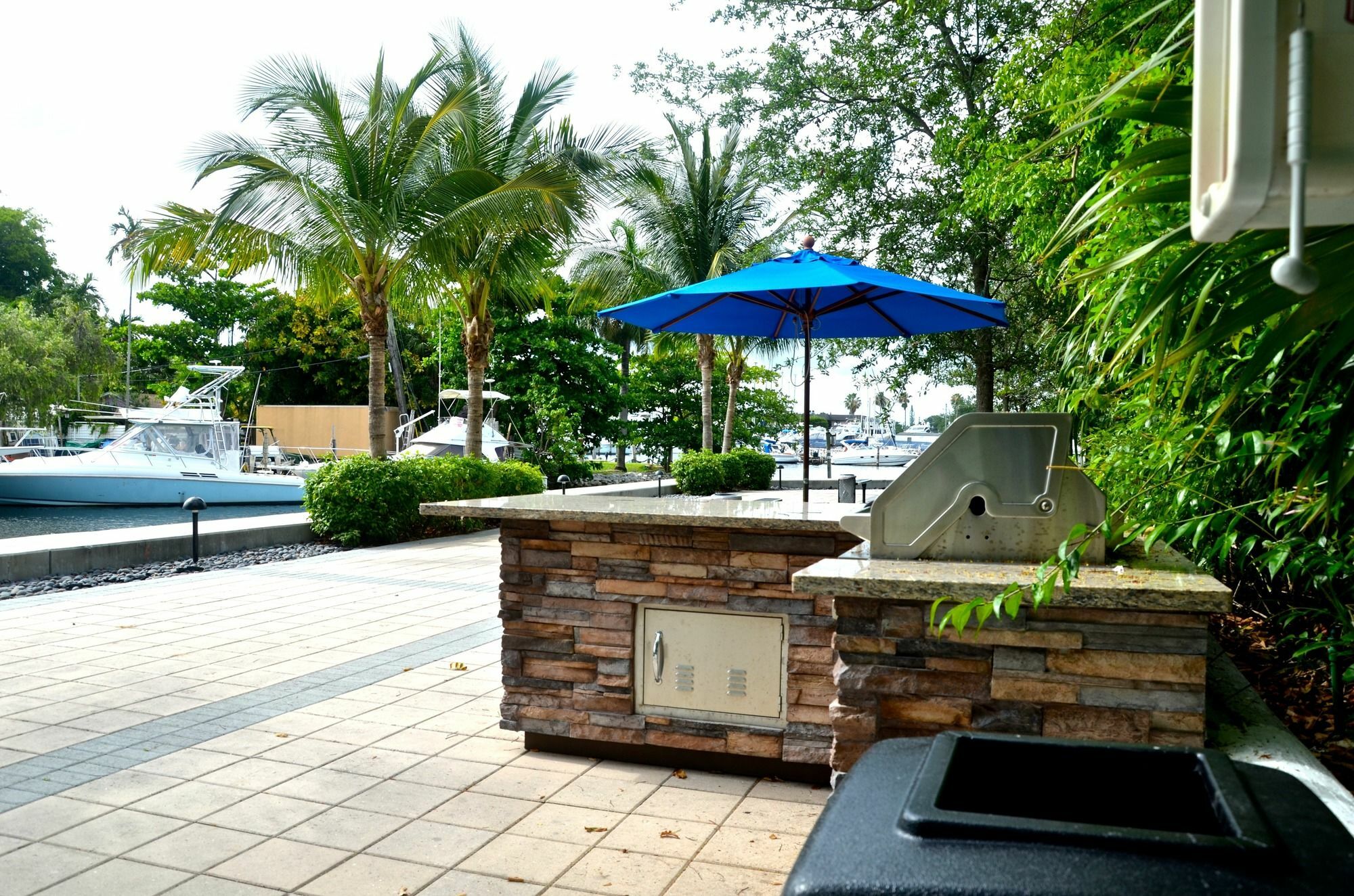 Riviera Luxury Living At River Oaks Marina And Tower Маямі Екстер'єр фото