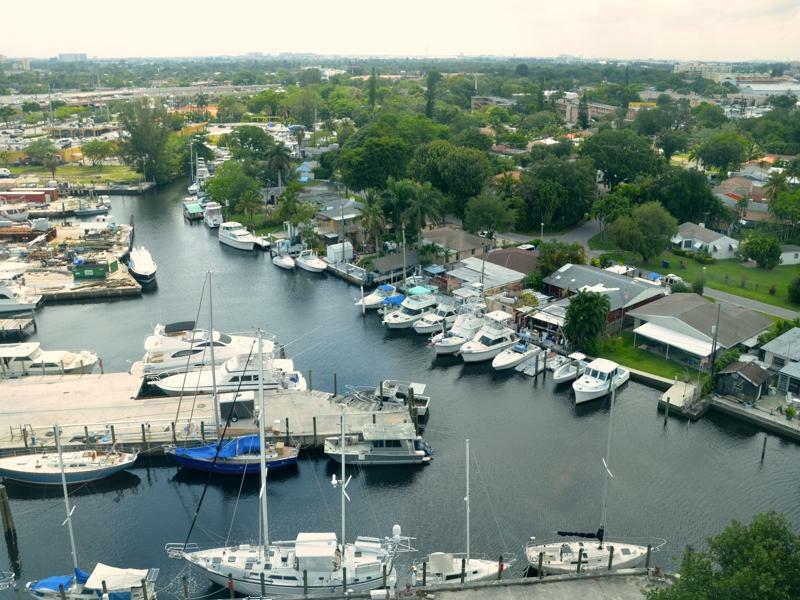 Riviera Luxury Living At River Oaks Marina And Tower Маямі Екстер'єр фото